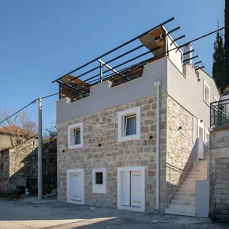 펜션 3 Bedroom Awesome In Mliniste