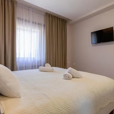 3 Bedroom Stunning In Casa de Férias Mliniste