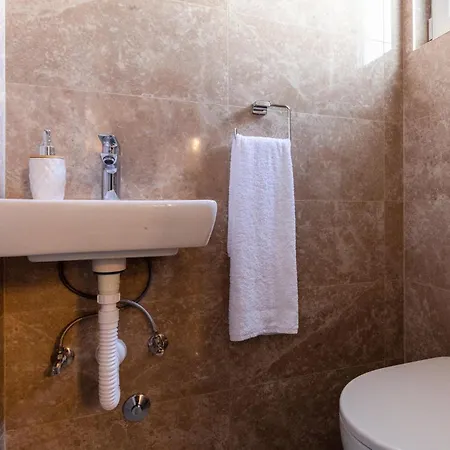 3 Bedroom Awesome In Semesterbostad Mliniste