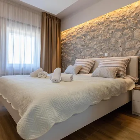 3 Bedroom Stunning Home In Mliniste