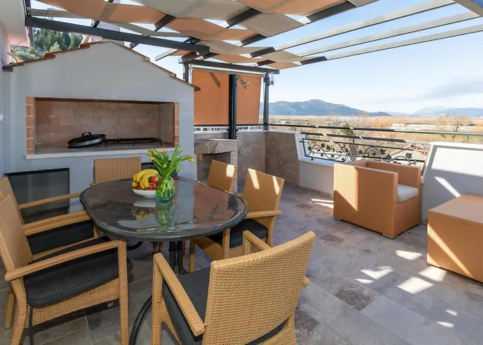 3 Bedroom Awesome In Mliniste