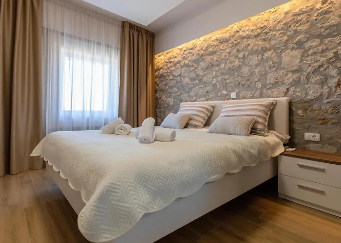 3 Bedroom Awesome In